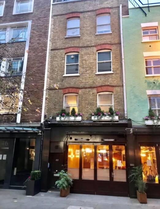 Chic Flat In Oxford Circus Apartment London